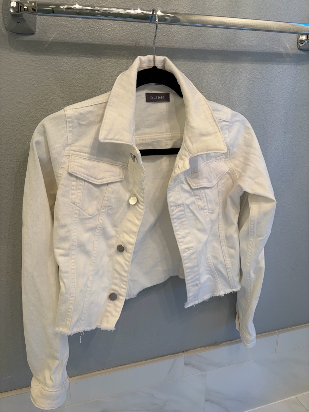 Girls DL1961 White Cropped Raw-Hem Denim Jacket